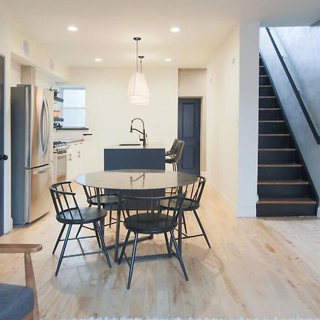 Large 2 Bdr With Deck Hosted By Stayrafa ฟิลาเดลเฟีย ภายนอก รูปภาพ