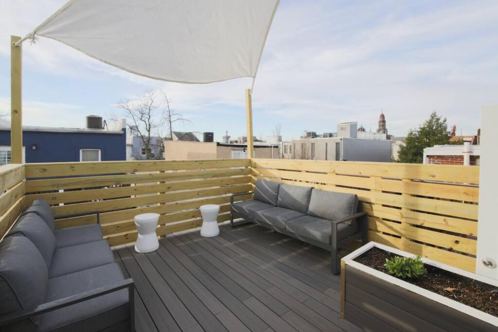 Large 2 Bdr With Deck Hosted By Stayrafa ฟิลาเดลเฟีย ภายนอก รูปภาพ